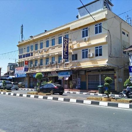 Oyo 90743 Hotel Ban Cheong Kangar Esterno foto