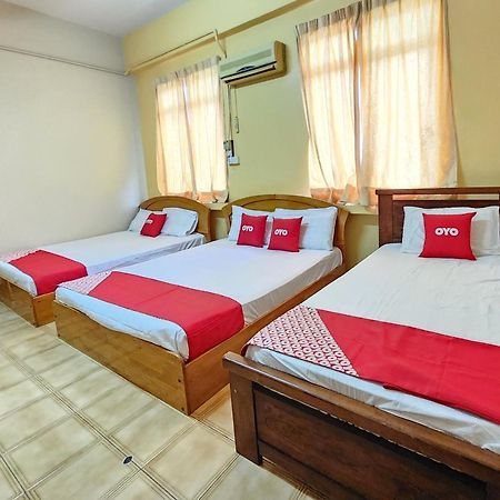 Oyo 90743 Hotel Ban Cheong Kangar Esterno foto