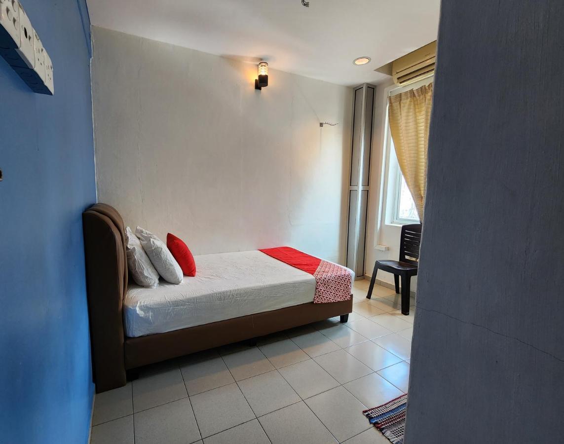 Oyo 90743 Hotel Ban Cheong Kangar Esterno foto