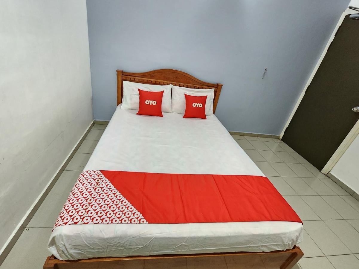 Oyo 90743 Hotel Ban Cheong Kangar Esterno foto